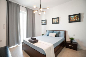 KING-size bed, outdoor lounge, 2 rain showers